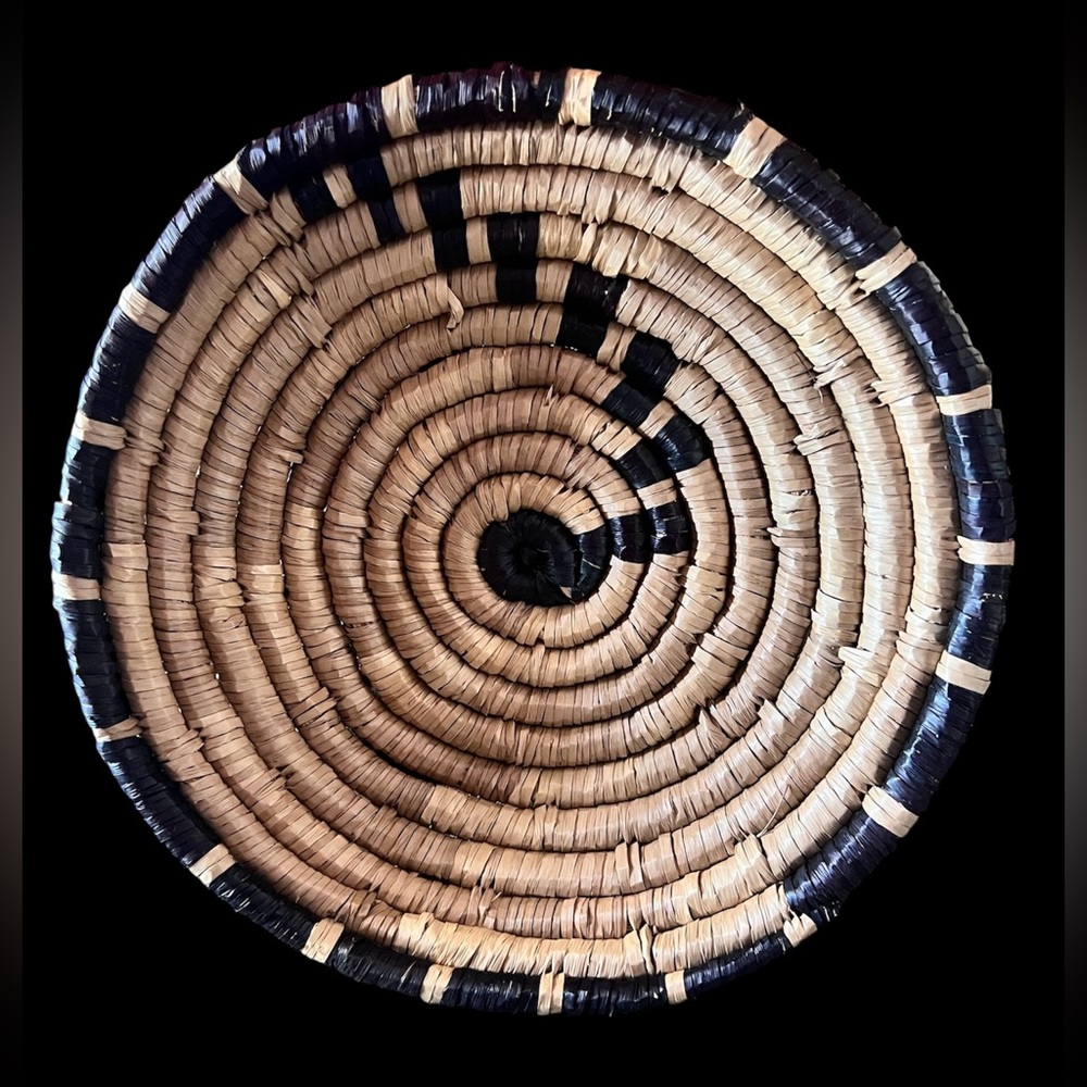 Vintage Native American Basket Bowl Plaque 10-1/2” Hand Weaved Coil Wrapped Hopi